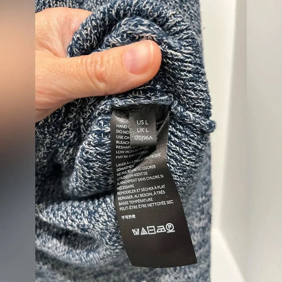 Free People mock neck blue & white marled cropped long sleeve sweater size large - Picture 2 of 9